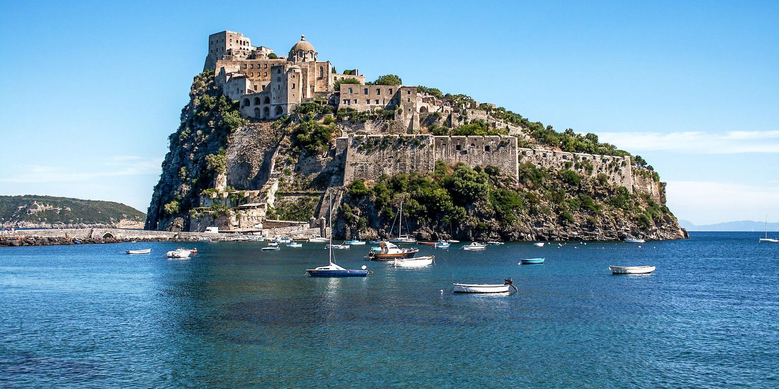 Natale a Ischia 2026: presepi viventi, concerti, luminarie e terme