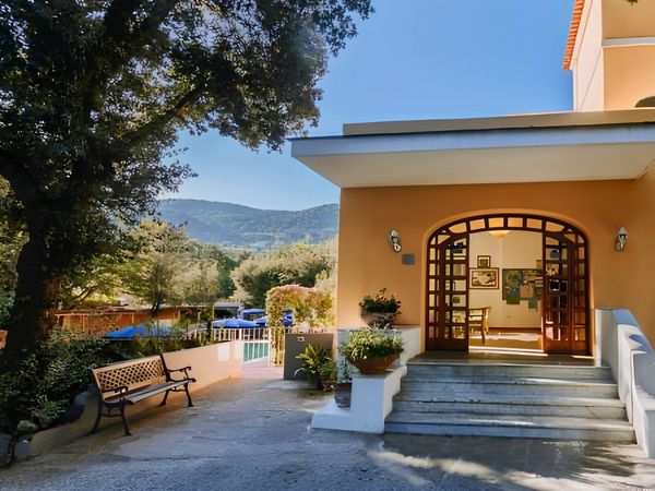 Hotel Cleopatra — Ischia Porto, Ischia
