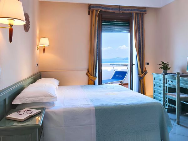Hotel Parco Aurora — Ischia Porto, Ischia