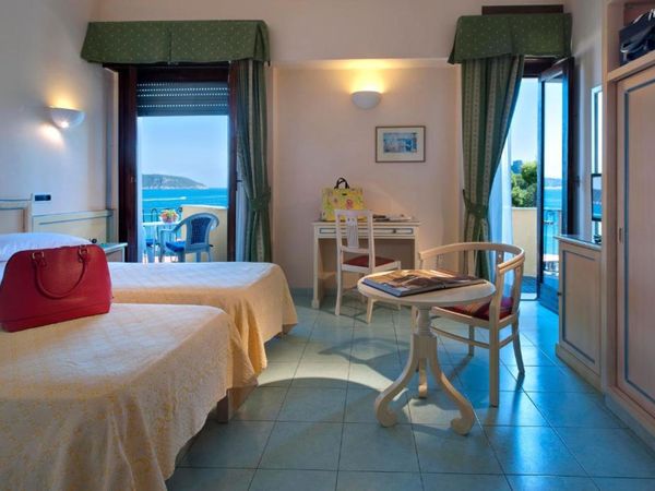 Hotel Parco Aurora — Ischia Porto, Ischia